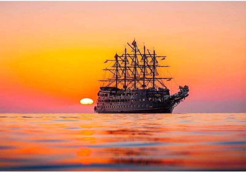 Sunset Boat in Avsallar gallery